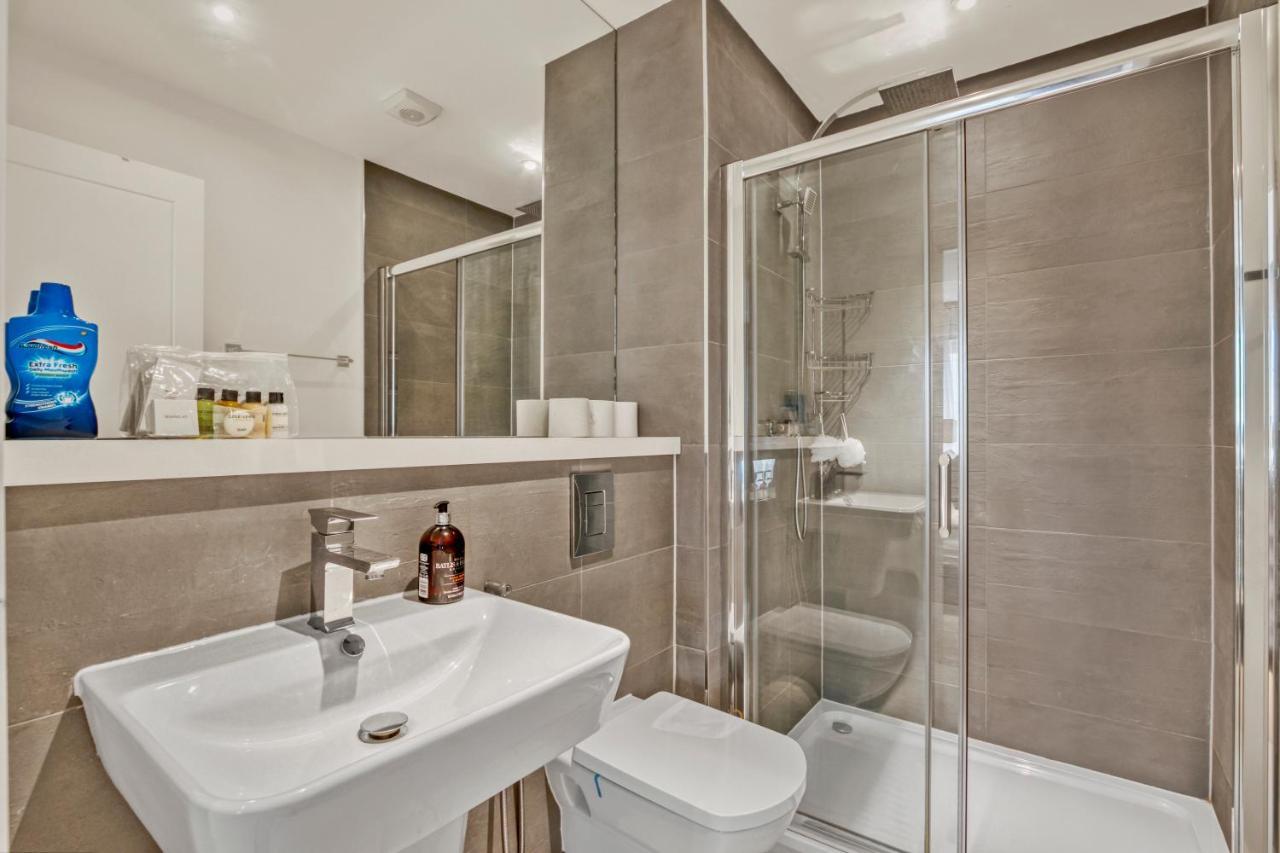 Modern 2 Bedroom & 2 Bathroom Apartment In Fulham 伦敦 外观 照片